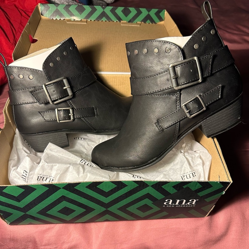 A.n.a Ankle Booties
